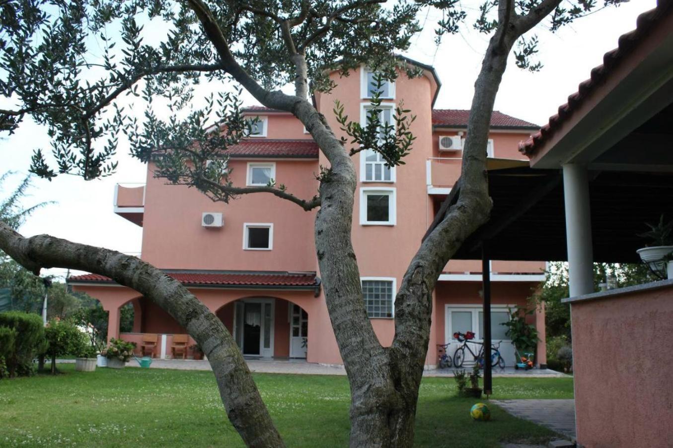 Apartments Matija Kampor Bagian luar foto